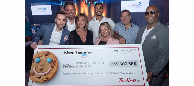 La Fondation Autiste & majeur reçoit 235 503,38 $ grâce à la campagne du Biscuit sourire de Tim Hortons